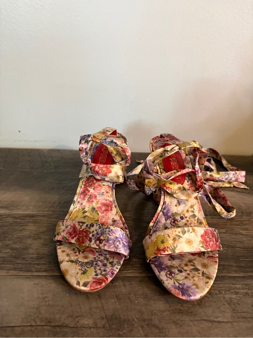 Express Floral Lace-Up Heels Size 8 | Garden Party Strappy Stiletto Sandals - Picture 3 of 7